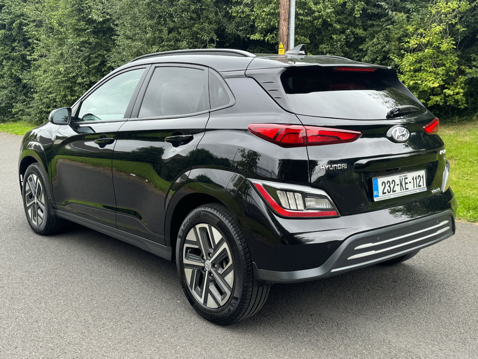 2023 Hyundai Kona Kona EV Premium 64 kWh €27,950