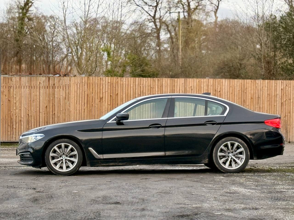 2019 BMW 5 Series - image 3