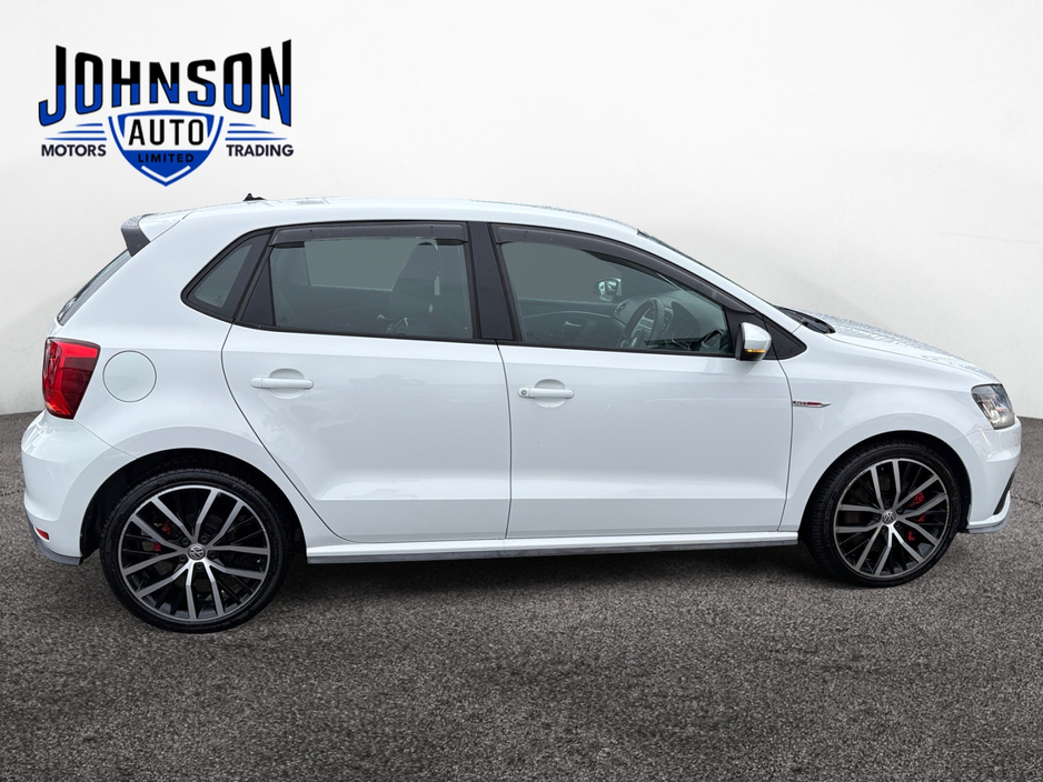 2016 Volkswagen Polo - image 3