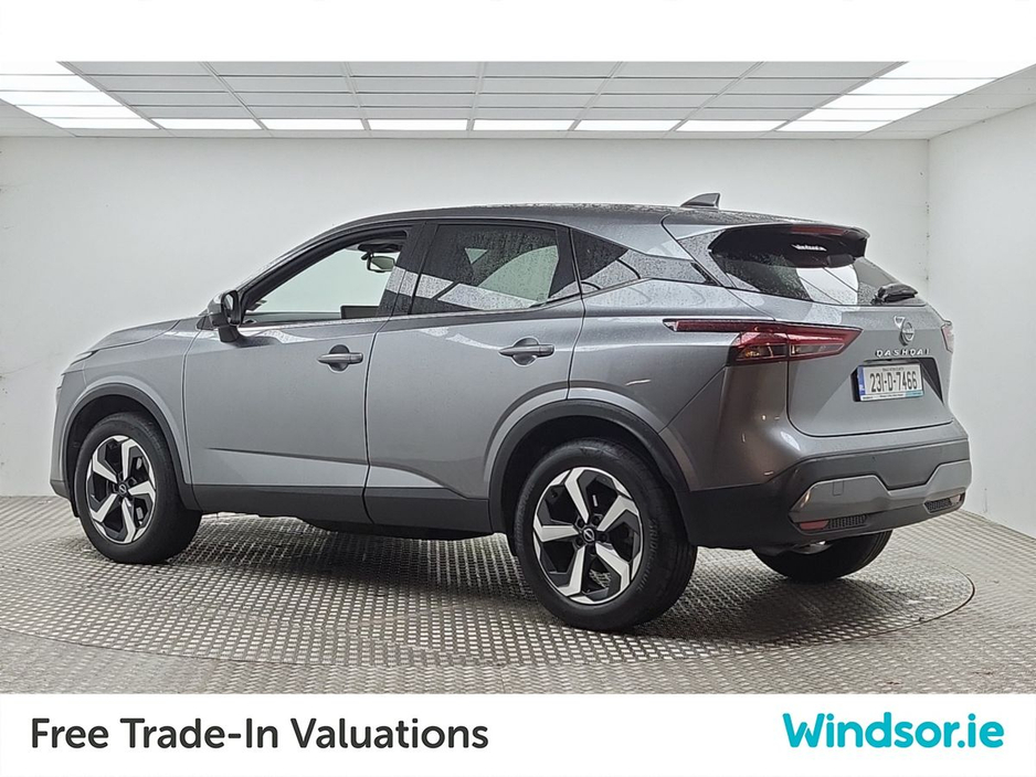 2023 Nissan Qashqai - image 2