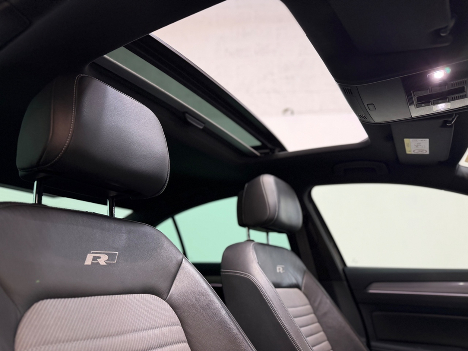 2018 Volkswagen Passat - image 15