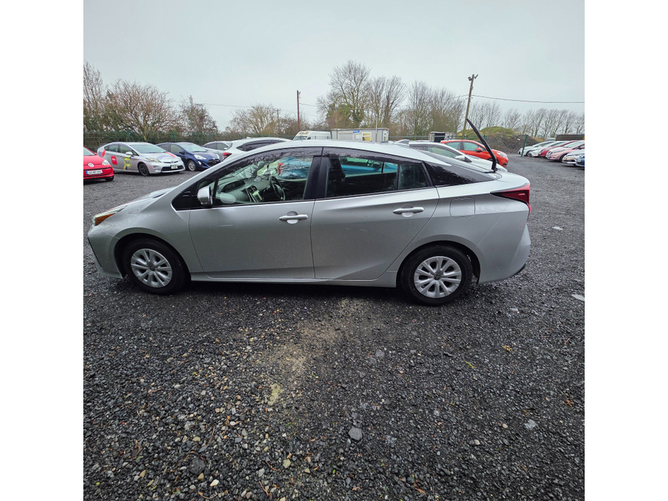2022 Toyota Prius 1.8 Hybrid Luxury with Sat Navi & JBL €22,950
