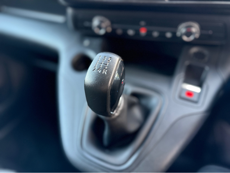 2021 Opel Combo 3 SEATER - 1.5 DIESEL - MANUAL - 12M WARRANTY - CAR: 1599 €14,950