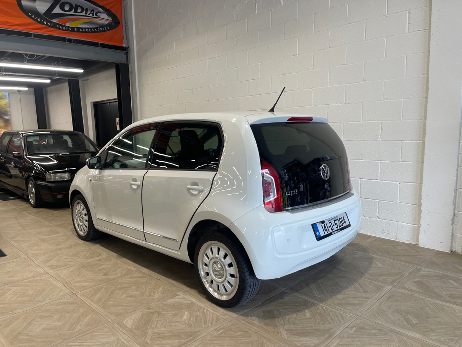 2014 Volkswagen up! - image 6
