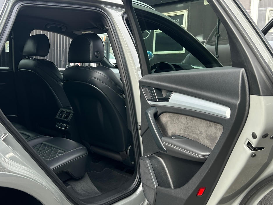 2019 Audi Q5 - image 19