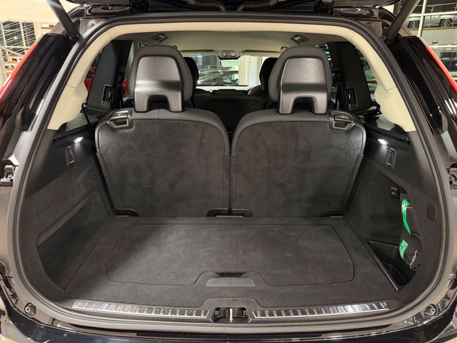2025 Volvo XC90 - image 23