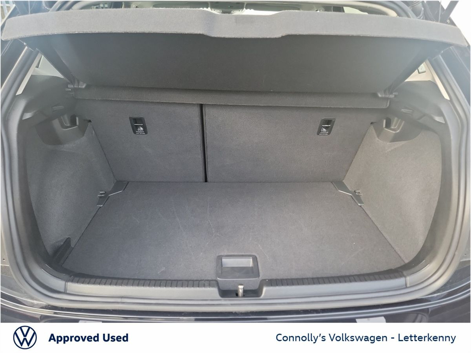 2025 Volkswagen Polo - image 9