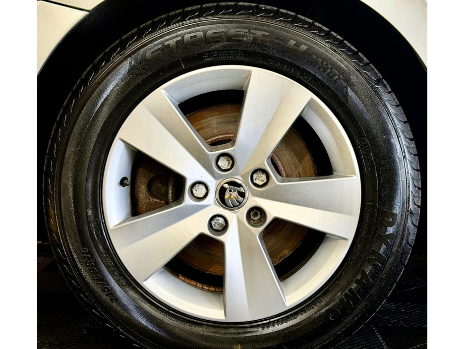 2018 Skoda Superb - image 20