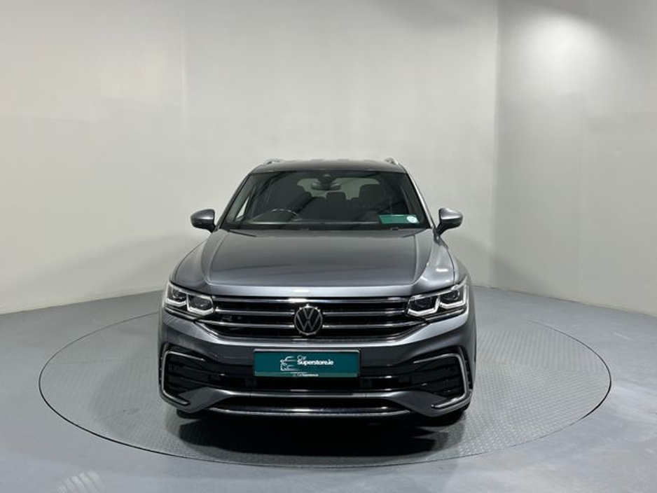 2023 Volkswagen Tiguan Allspace - image 2