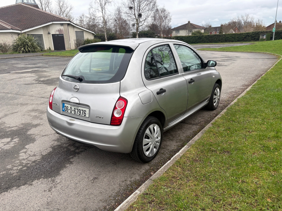 2006 Nissan Micra - image 8