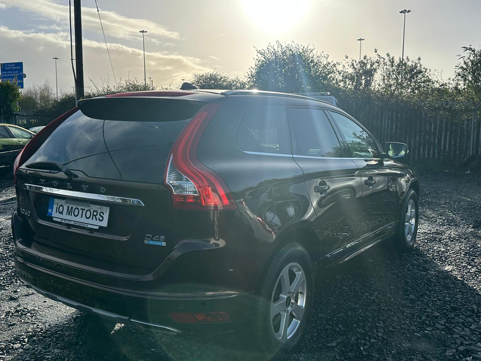 2016 Volvo XC60 - image 8