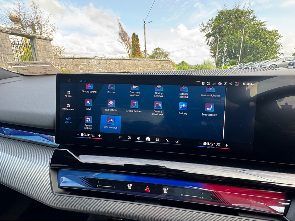 2025 BMW M5 - image 30