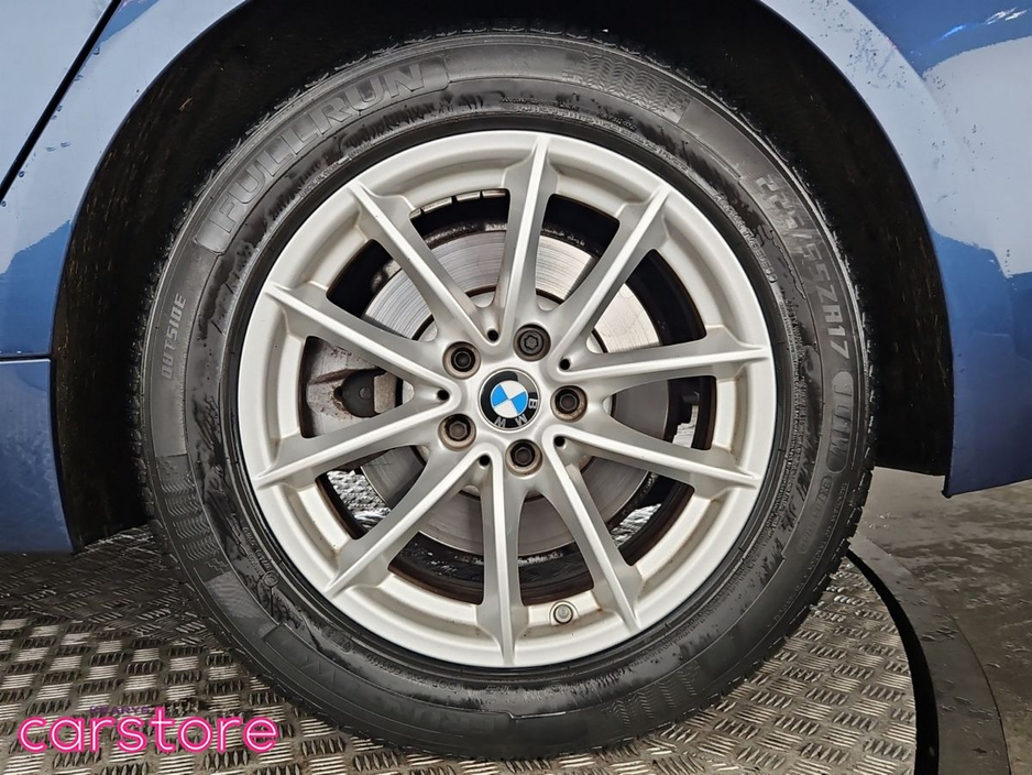 2021 BMW 5 Series - image 14