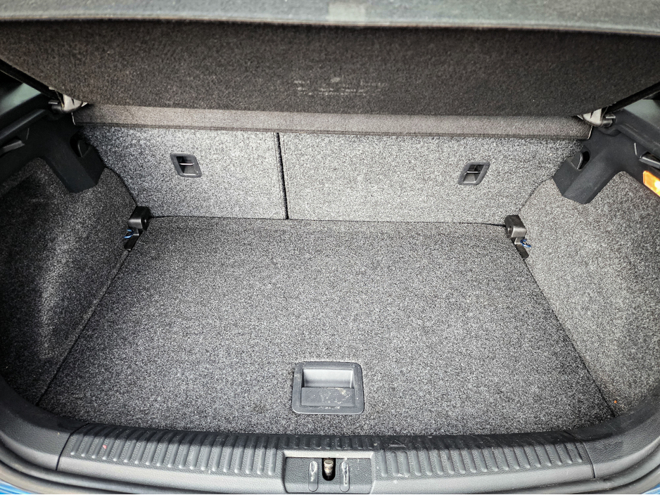 2016 Volkswagen Polo - image 17