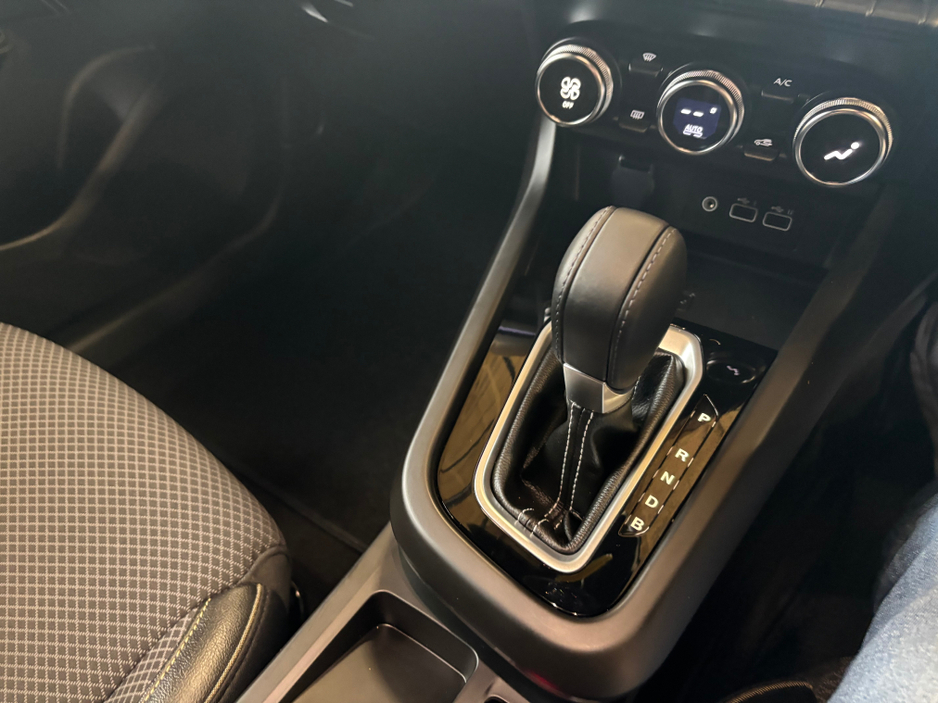 2024 Renault Arkana - image 8