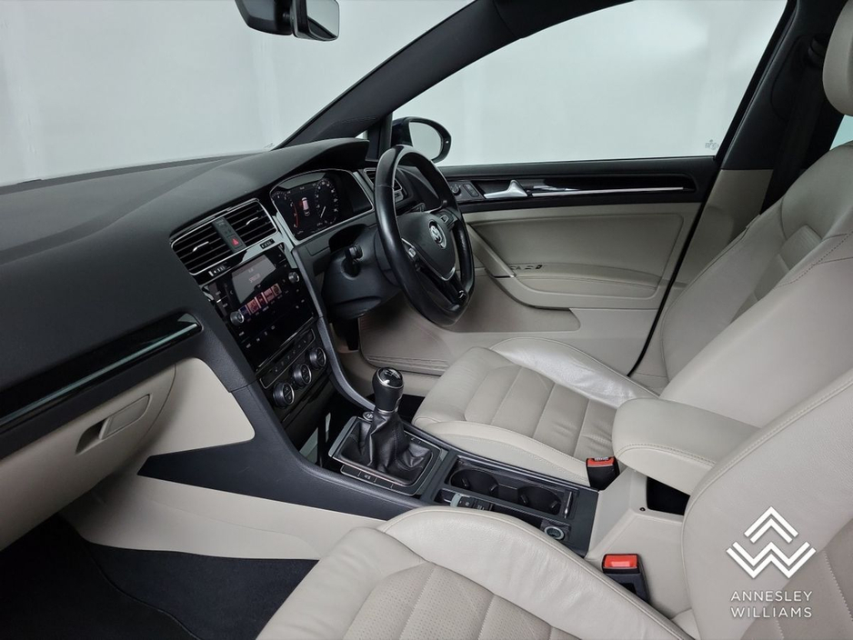 2020 Volkswagen Golf 1.5 TSI 150HP Highline €21,950