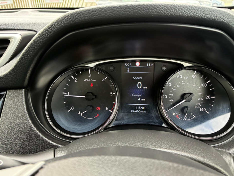 2017 Nissan X-Trail - image 6