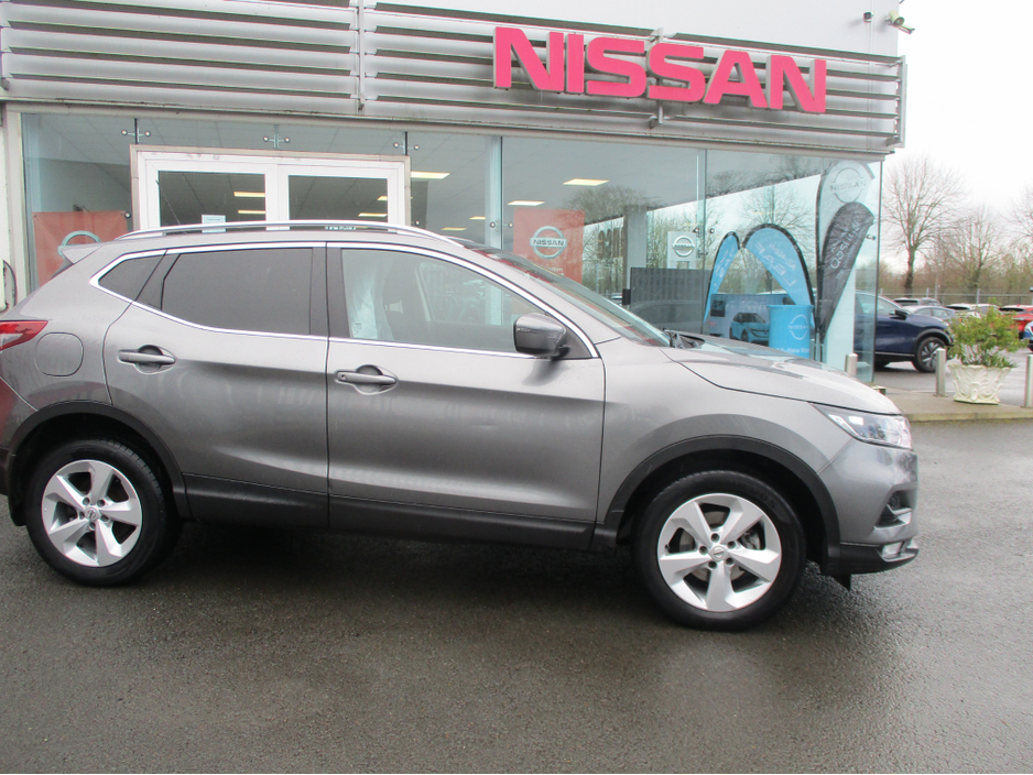 2020 Nissan Qashqai - image 3