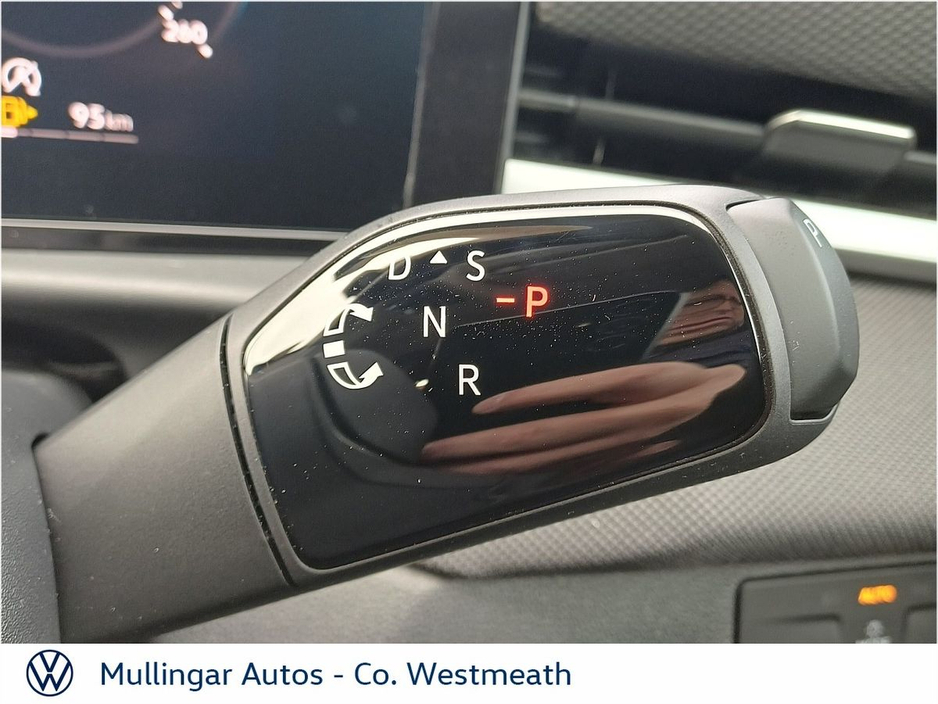 2026 Volkswagen T-Roc - image 15