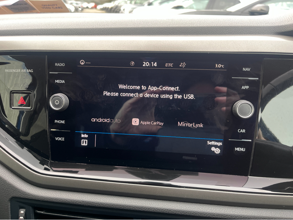 2020 Volkswagen Polo COMFORTLINE AUTOMATIC 1.0 PETROL //LOW MILES//KEYLESS ENTRY//ADAPTIVE CRUISE CONTROL//REVERSE CAMERA//WIRELESS CHARGING// €17,950