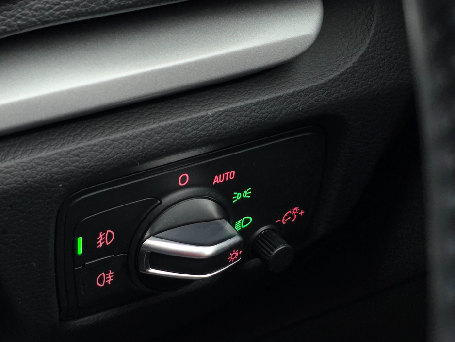 2015 Audi A3 1.4 TFSI CRUISE CONTROLPRIVACY GLASS PARKING SENSORS - REV CAMERA - ALLOYS - LOW TAX BAND €14,450