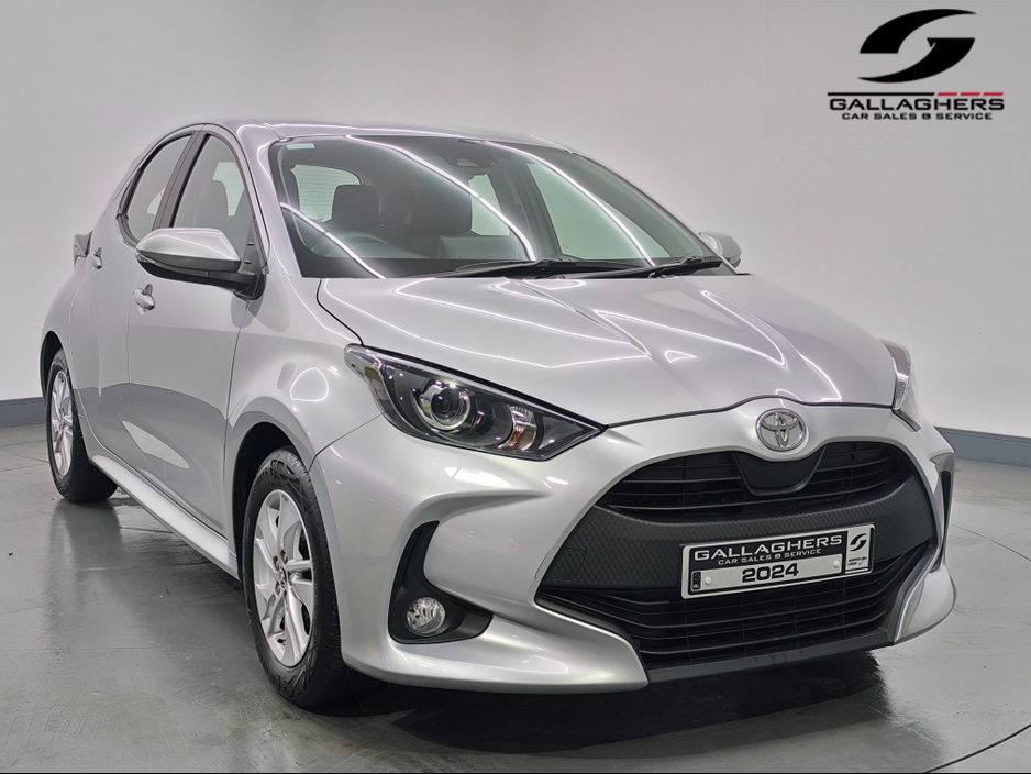 2024 Toyota Yaris (241) LUNA 1.5 PETROL IRISH CAR 1 OWNER €22,495