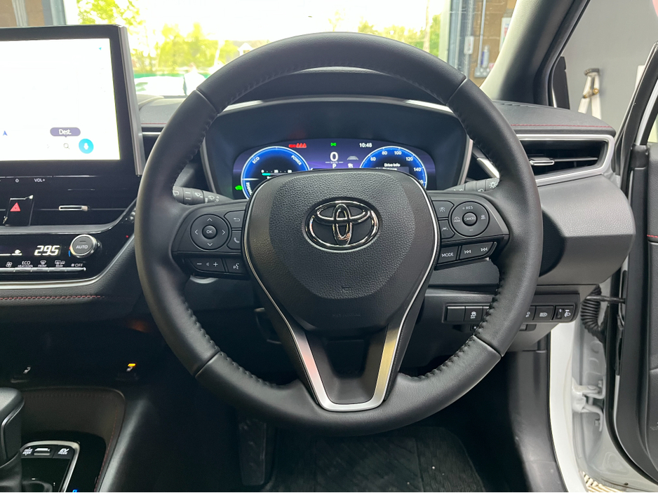 2025 Toyota Corolla - image 8