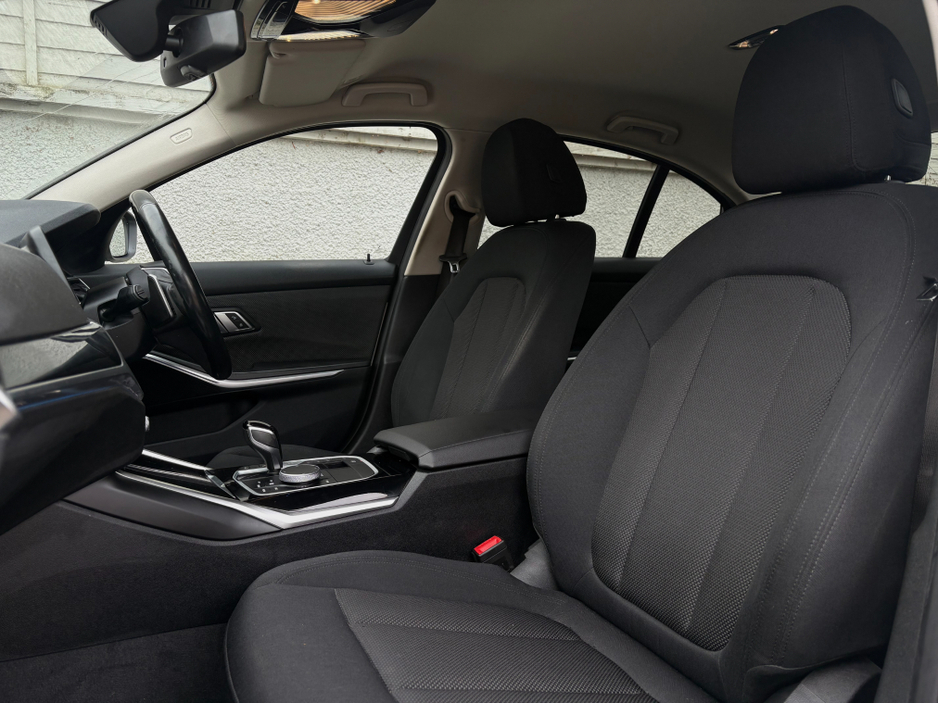 2021 BMW 3 Series 330e SE PRO AUTO / 20" UPGRADED ALLOYS / APPLE & ANDROID / ONE OWNER / BMW HISTORY / *FINANCE OPTIONS AVAILABLE* €26,949