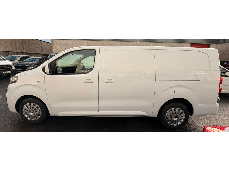 2022 Opel Vivaro Long Wheel Base €17,032