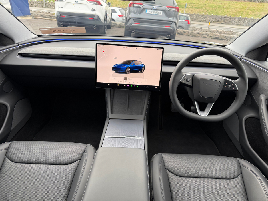 2025 Tesla Model 3 - image 15