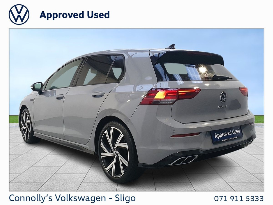 2022 Volkswagen Golf - image 15