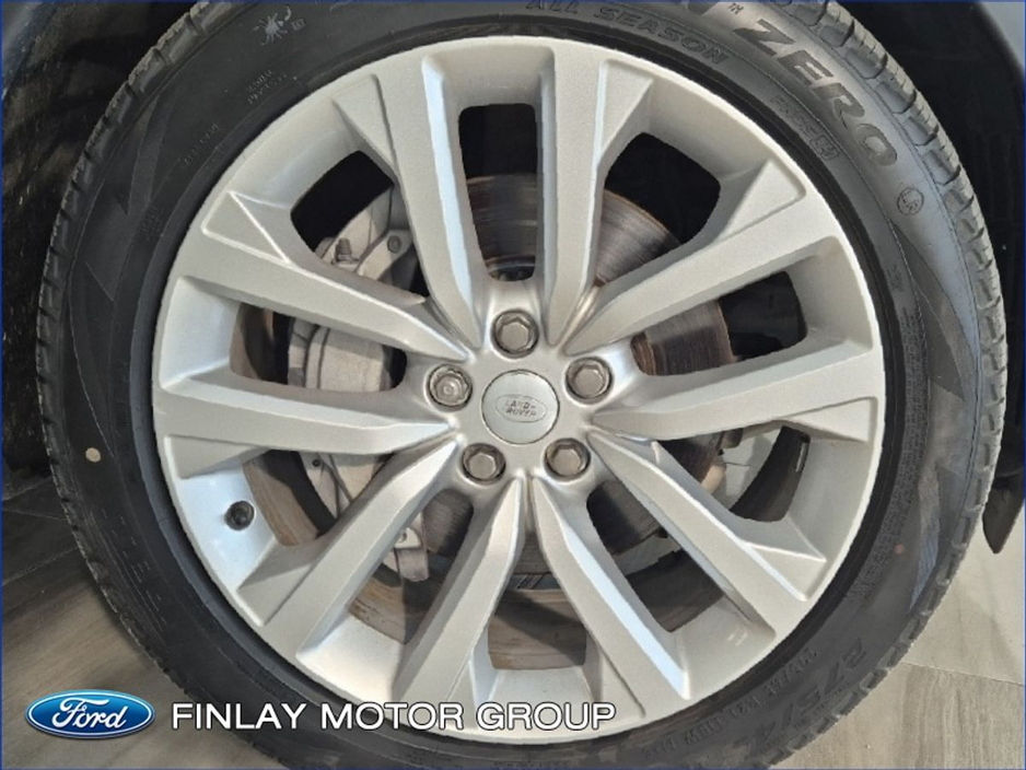 2024 Land Rover Discovery - image 10