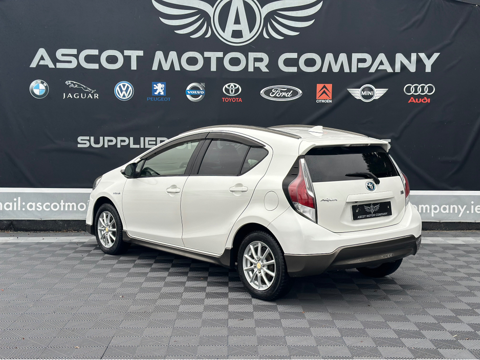 2015 Toyota Aqua Hybrid €9,500