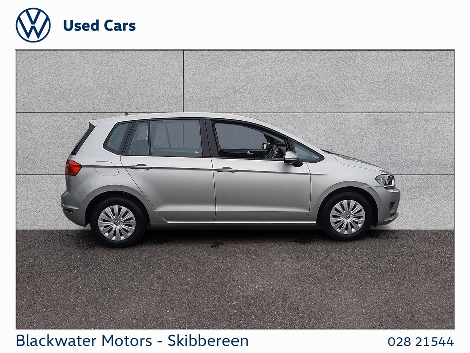 2017 Volkswagen Golf SV - image 11