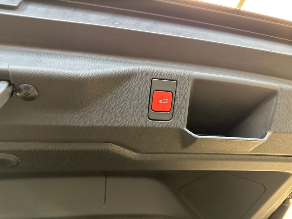 2026 Peugeot 5008 - image 24