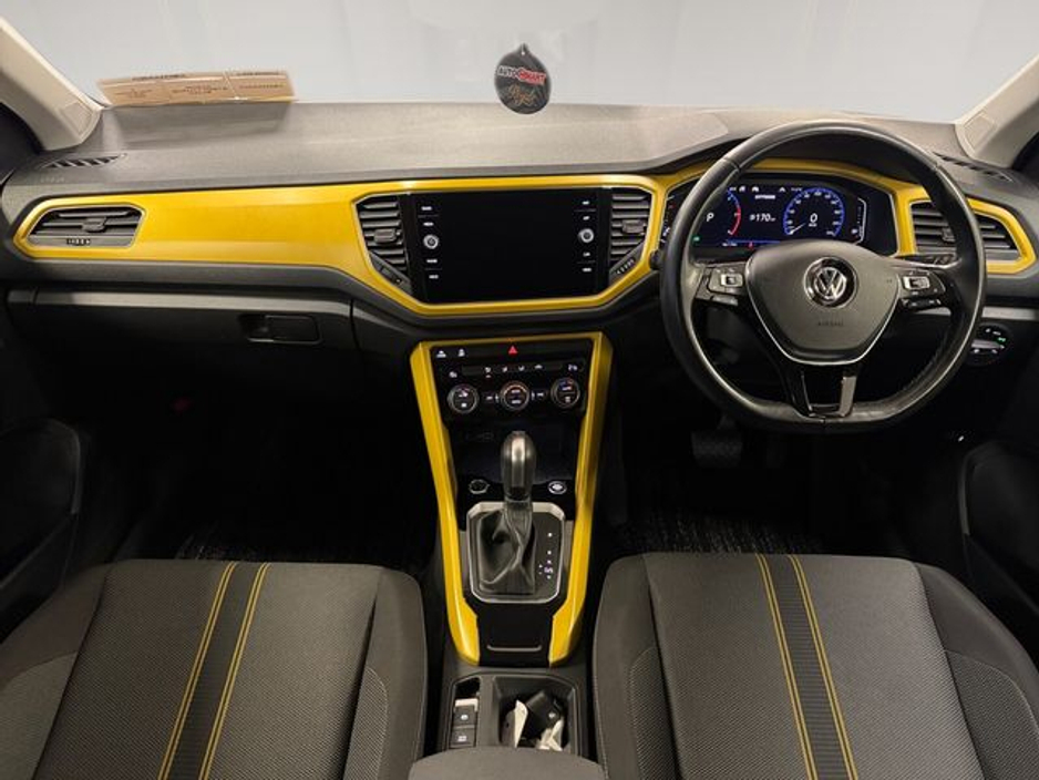 2020 Volkswagen T-Roc - image 15