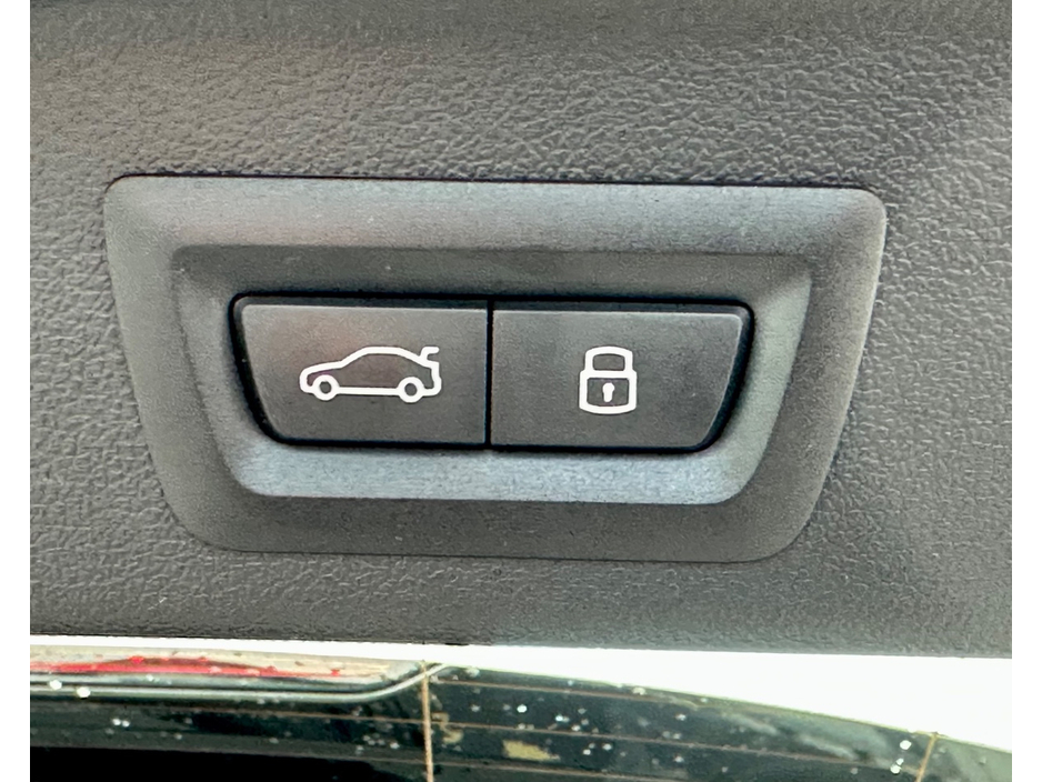 2025 BMW X5 - image 27