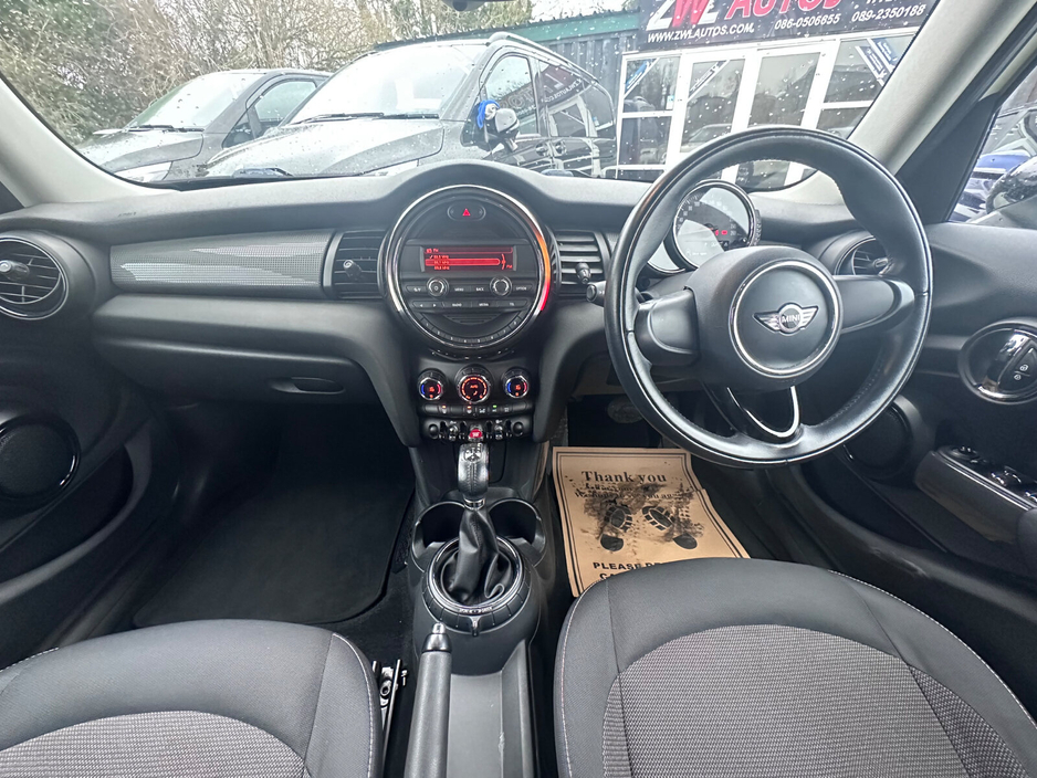 2014 MINI Hatch  €10,950