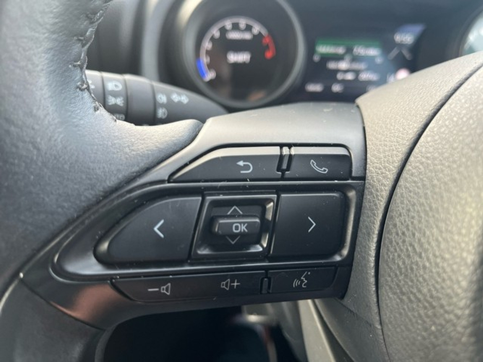 2024 Toyota Yaris YARIS 1.5 LUNA SPORT €25,950