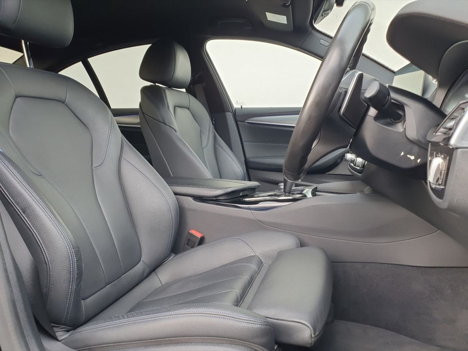 2020 BMW 5 Series 530e M Sport Saloon €32,995