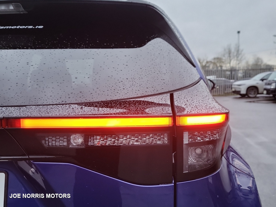 2023 Toyota Yaris CR CROSS LUNA SPORT 4DR AUTO €27,945