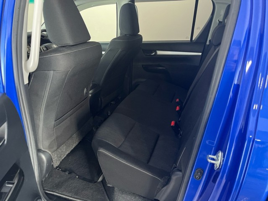 2021 Toyota Hilux 2.4 DOUBLE CAB SR5 €39,950