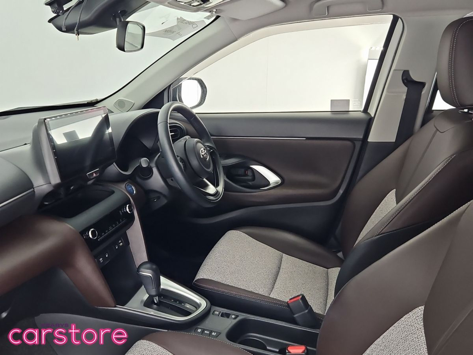 2021 Toyota Yaris Cross - image 12