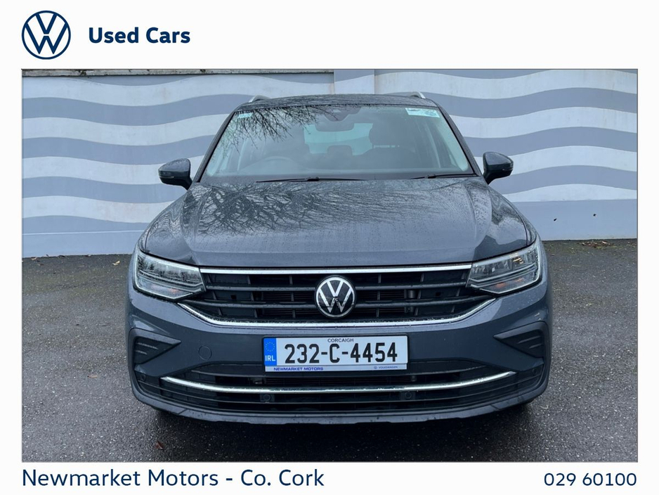 2023 Volkswagen Tiguan - image 12