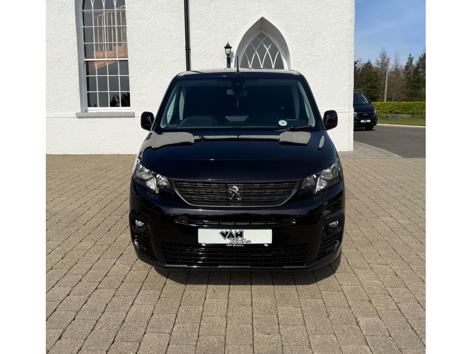 2019 Peugeot Partner - image 5