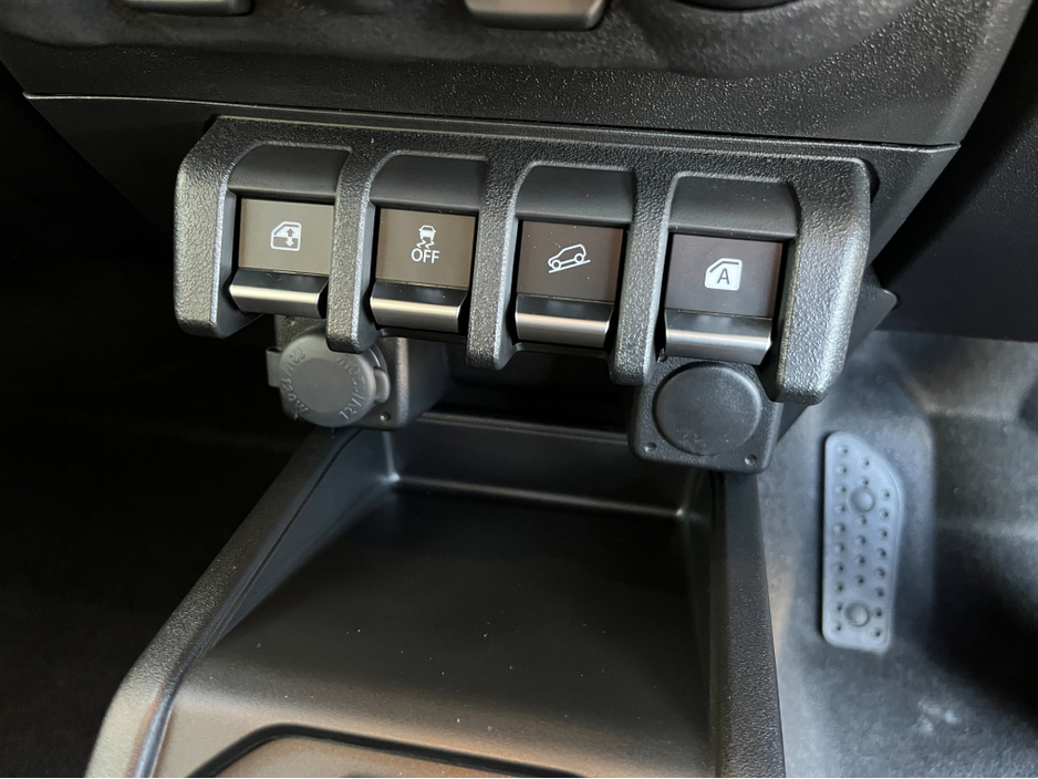 2025 Suzuki Jimny LITTLE G SIERRA 4 SEAT AUTOMATIC 1.5 PETROL //DELIVERY MILES//BRAND NEW//HIGH SPEC// €39,950