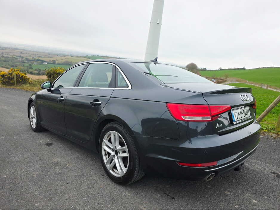 2017 Audi A4 - image 4