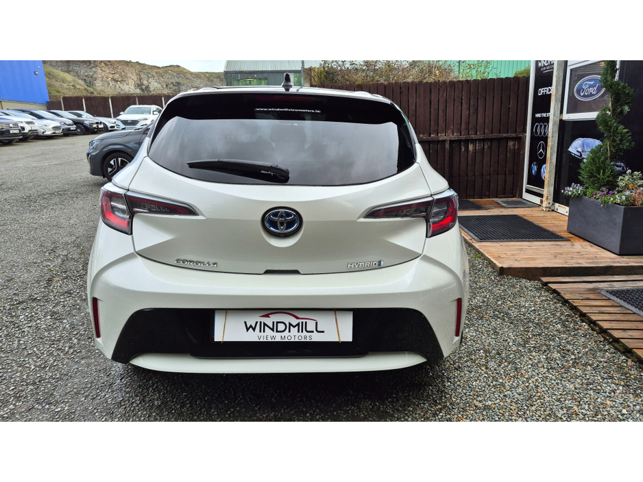 2019 Toyota Corolla HYBRID LUNA SPORT HB 4DR €18,950