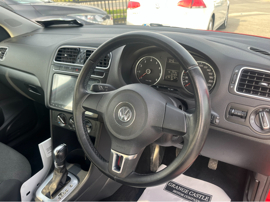 2013 Volkswagen Polo - image 9