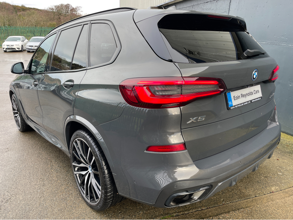 2022 BMW X5 221 D XDRIVE 45E M SPORT 5DR LOW KMS BEST COLOUR!! €63,995
